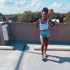 Meet your Posher, Dana